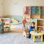 Bezpieczna sala dla maluchów i meble do żłobka